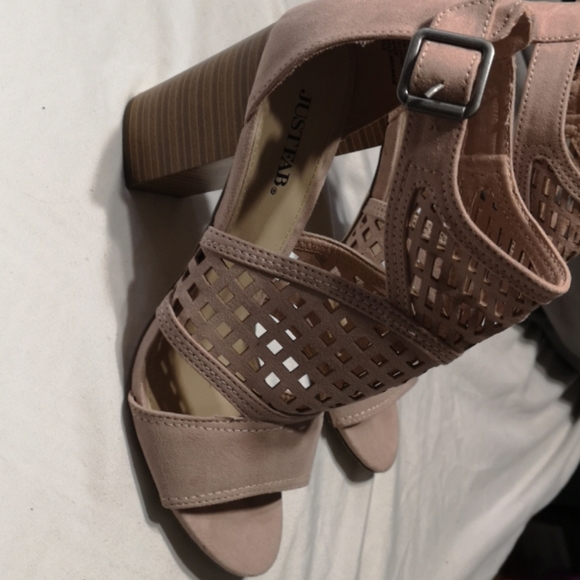 Pink wedge shoes - Picture 3 of 3